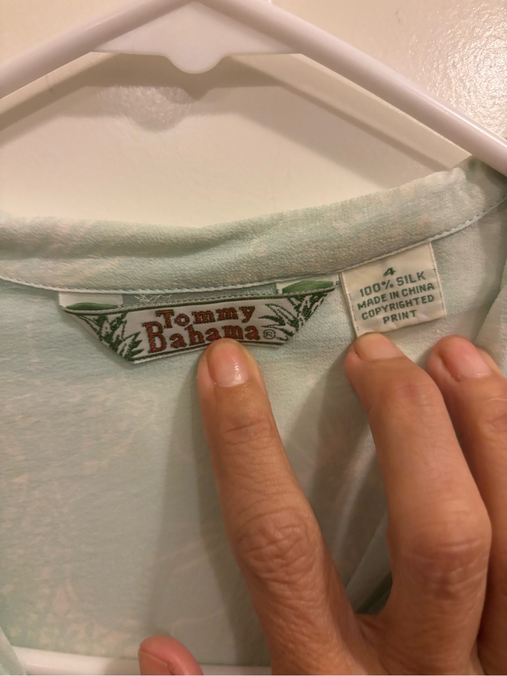 Tommy Bahama Women 4 100% Silk Aqua Sheer Button Up Blouse 3/4 Sleeve Resort